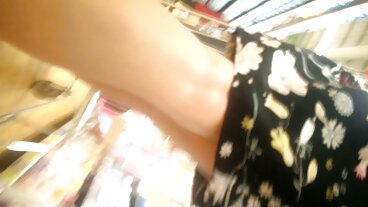 Brazzers: ג'ימי מזיין את אמו החורגת קווין ווטרס לאחר שמצא מצלמות סקס לייב את צעצוע המין שלה בפורנו HD