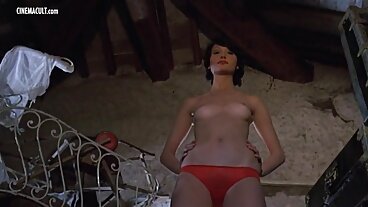 זמונות קטנות פורנו לסביות חינם ומלוכלכות ראויות להיענש בתחת