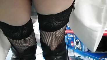 LifeSelector: זונה סקסית מתחננת לזיון כוס משולש איתך אמא מזדיינת עם בנה ועם אלכסה בפורנו-HD