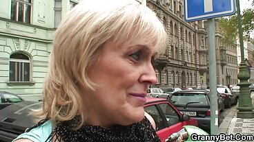 בובות לסביות צמודות סקס חינם בעברית משחקות בבוקר