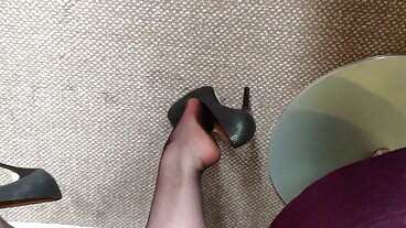 BangBros: לסביות מבוגרות חינם New Girl Gets Fucked Hard בפורנו HD עם בלה דנה