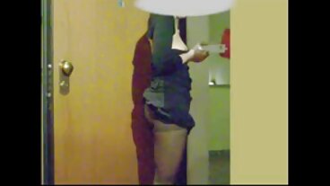 האנה ווויטני מקפיצים את הציצים בחורה מזיינת גבר המושלמים שלהם