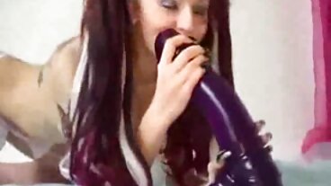 הבת החורגת החיוורת של PAWG הוכה! עם סקס תמונות חינם רייגן פוקס