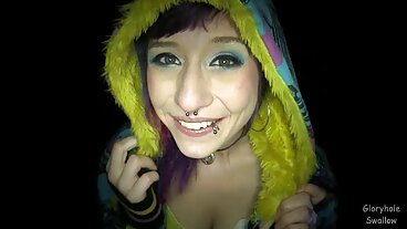 נינה בחורה יפה מאוננת צפון מקבלת עיסוי מיני