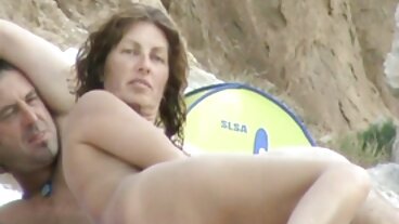 הבייבי סקס לצ האסייתי בוקסום מיישמת את אמצעי השכנוע האקזוטיים שלה