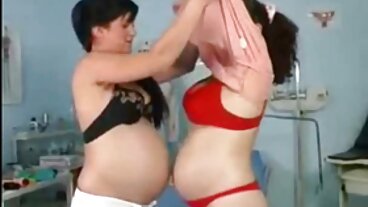 אוננות הדדית ft. 2 Brunette Beauties סקס עם חיות חינם