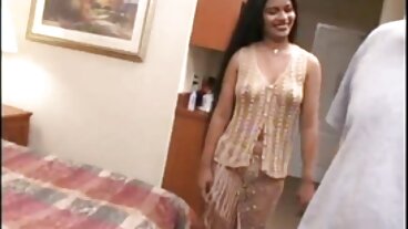 Tiny Blonde Teen Kiara תמיד חולמת בגדול! באלי סקס חינם