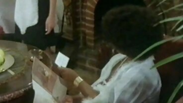 3 סרטימ כחולימ וגיטרינים Smooch-the-Cooch