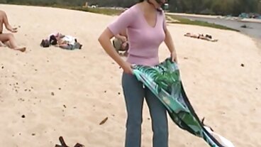 נערת פורץ סרטי סקס לצפיה חינם פורקת מנשקה על ידי זוג לסביות