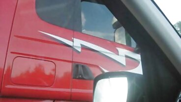 נטשה הבלונדינית העדינה מקבלת את הזין השחור הראשון סקס חם חינם שלה