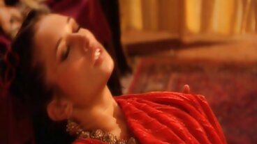 BangBros: גיבנת הפתעה ליום השנה עם דני בלו וקמילה קורטז סקס אחים חינם בפורנו-HD