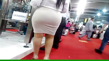 גמרת על סרטימ כחולימ רגליה המושלמות